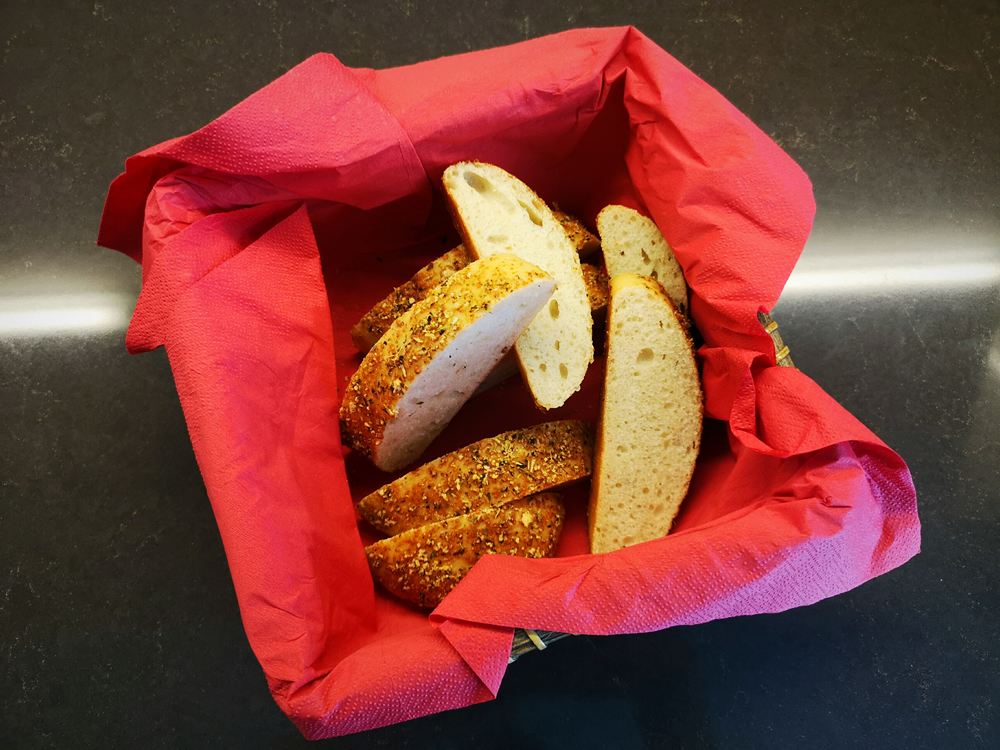 Subway Brot mit Parmesan und Oregano Kruste