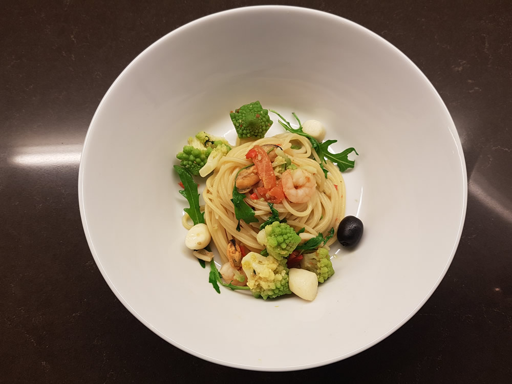 Spaghetti mit Romanesco und Meeresfrüchten